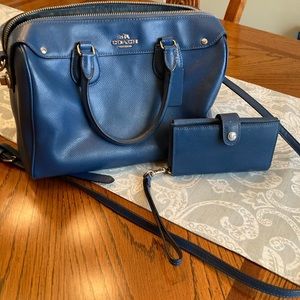 Coach satchel purse and matching wallet. Beautiful royal blue color.